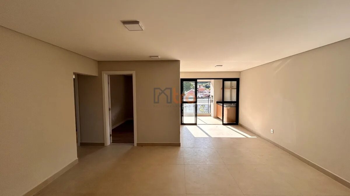 Foto 2 de Apartamento com varanda no Pinheirinho