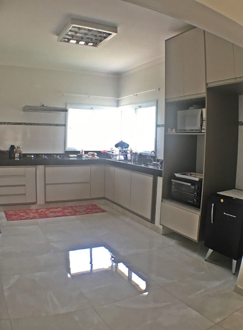Foto 7 de Casa com três suítes no Pinheirinho