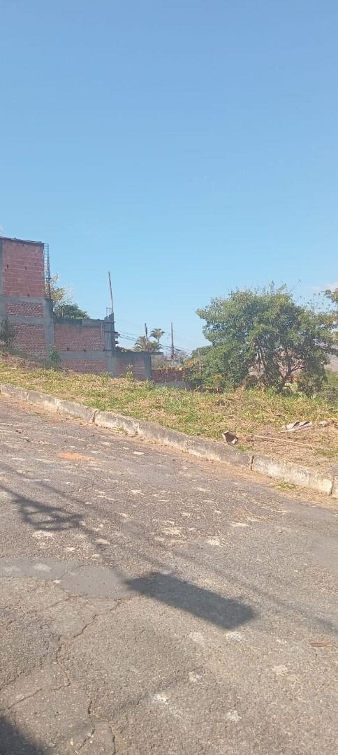 Foto 6 de Terreno de 421,20 m² no Morro Chic