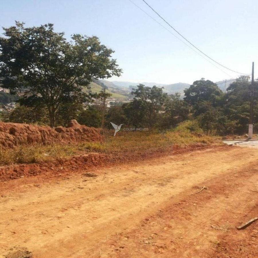 Foto 3 de Terreno de 200 m² em Nações