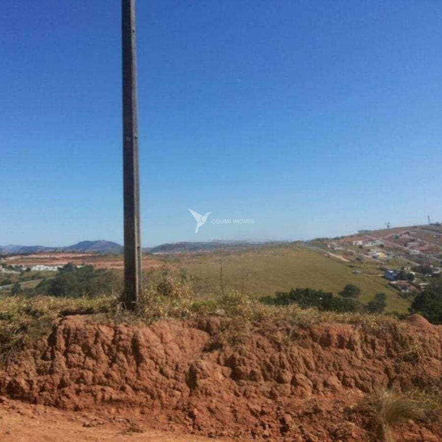 Foto 4 de Terreno de 200 m² em Nações