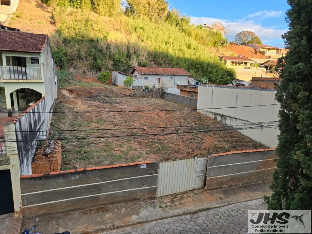 Foto 3 de Terreno de 600 m² em Vila Rubens