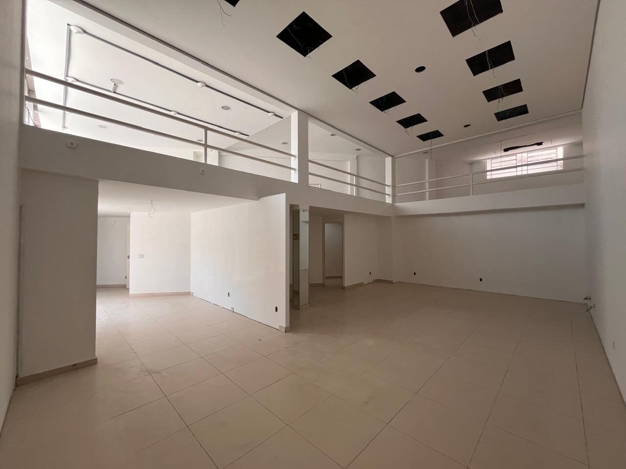 Foto 3 de Ponto comercial de 100 m² em CENTRO para alugar