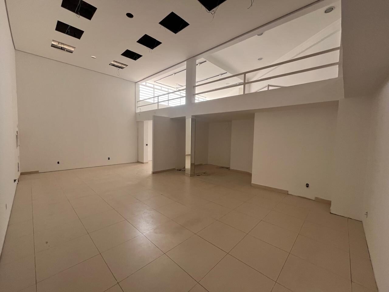 Foto 5 de Ponto comercial de 100 m² em CENTRO para alugar