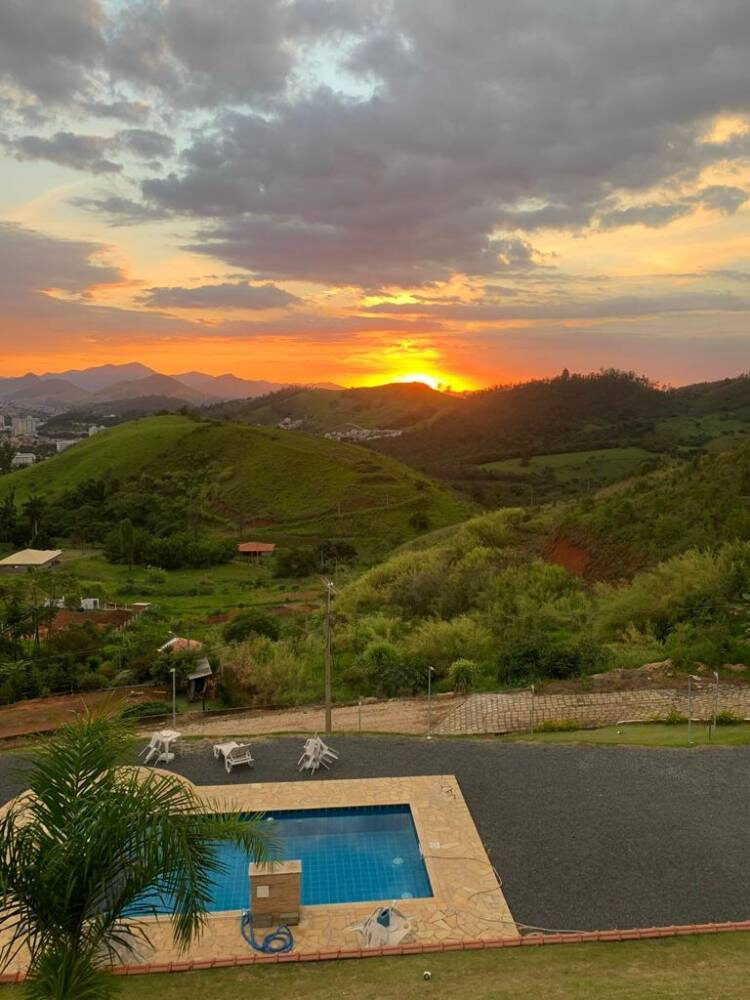 Foto 5 de Casa de 2400 m² em Pinheirinho