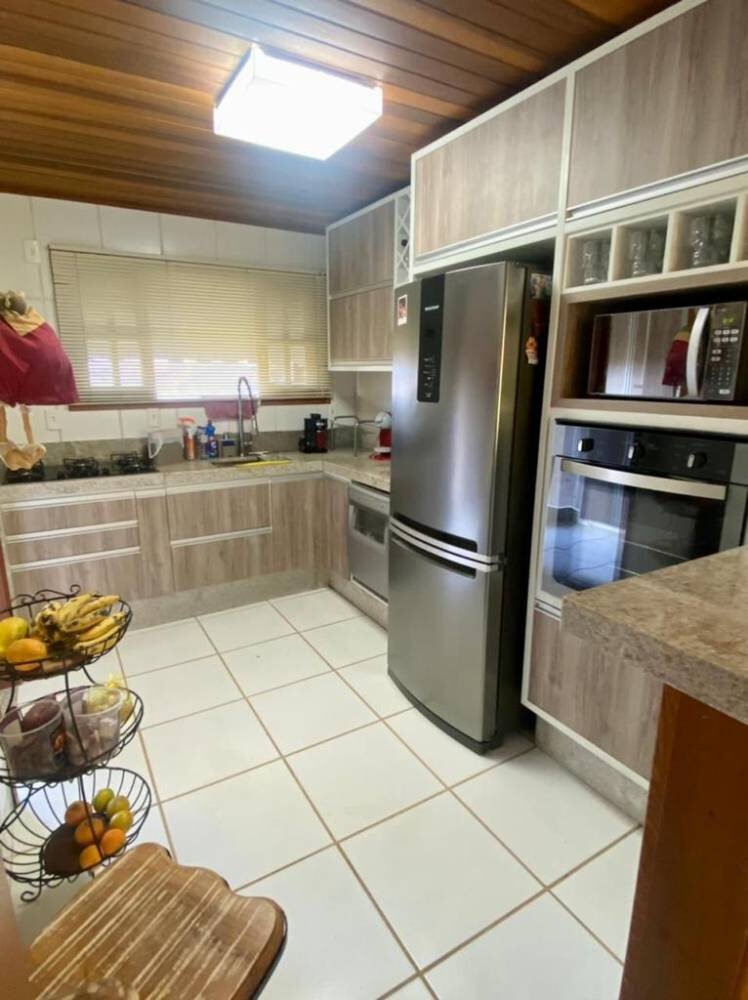 Foto 6 de Casa de 2400 m² em Pinheirinho