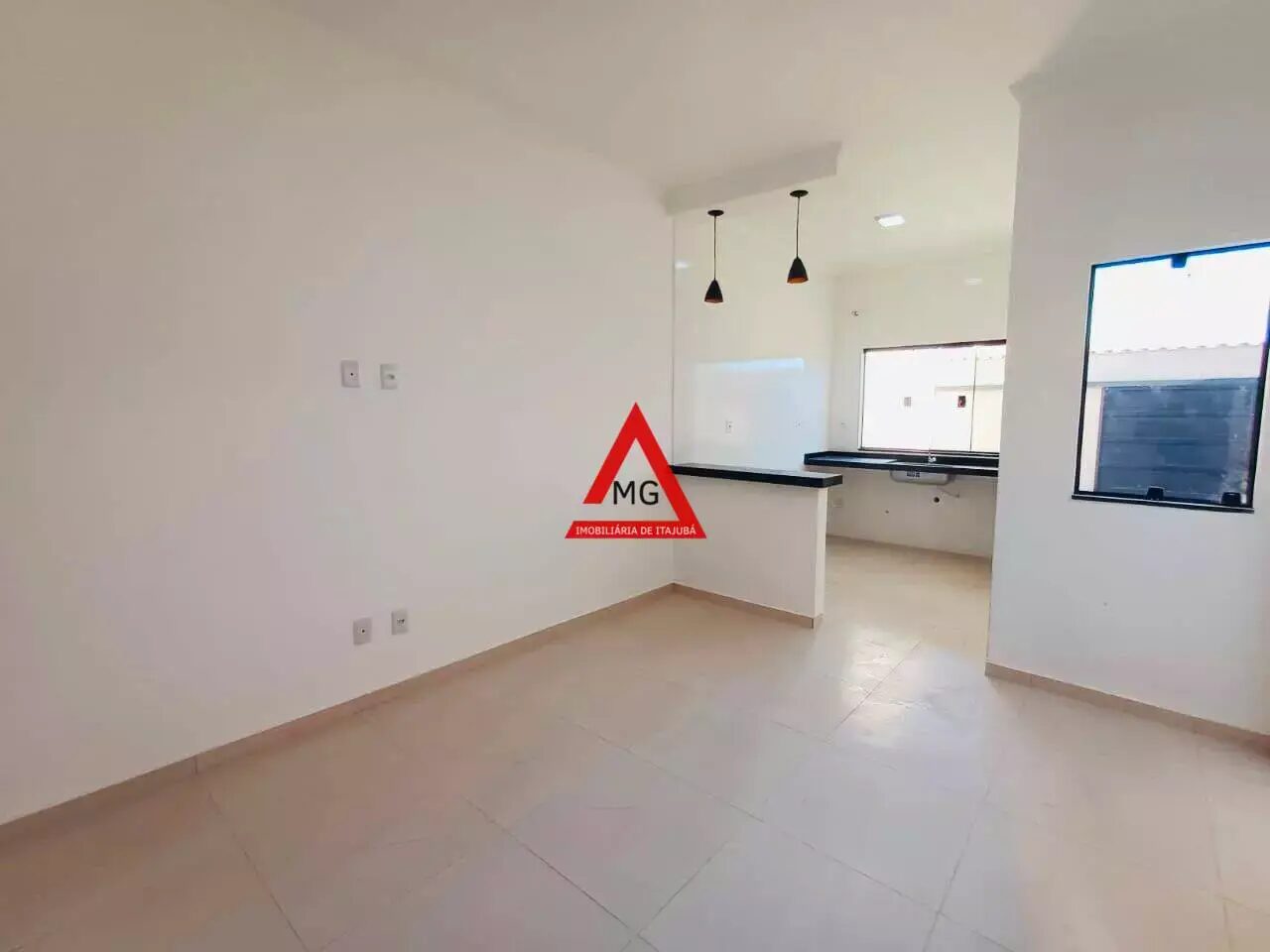 Foto 2 de Casa de 100 m² em Santa Terezinha