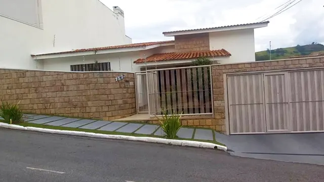 Foto 1 de Casa de 348 m² em Pinheirinho