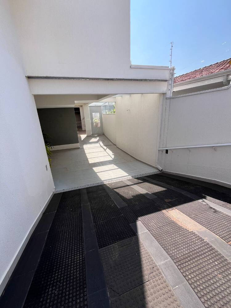 Foto 4 de Casa de 348 m² em Pinheirinho
