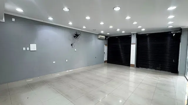 Foto 1 de Ponto comercial de 75 m² em CENTRO para alugar