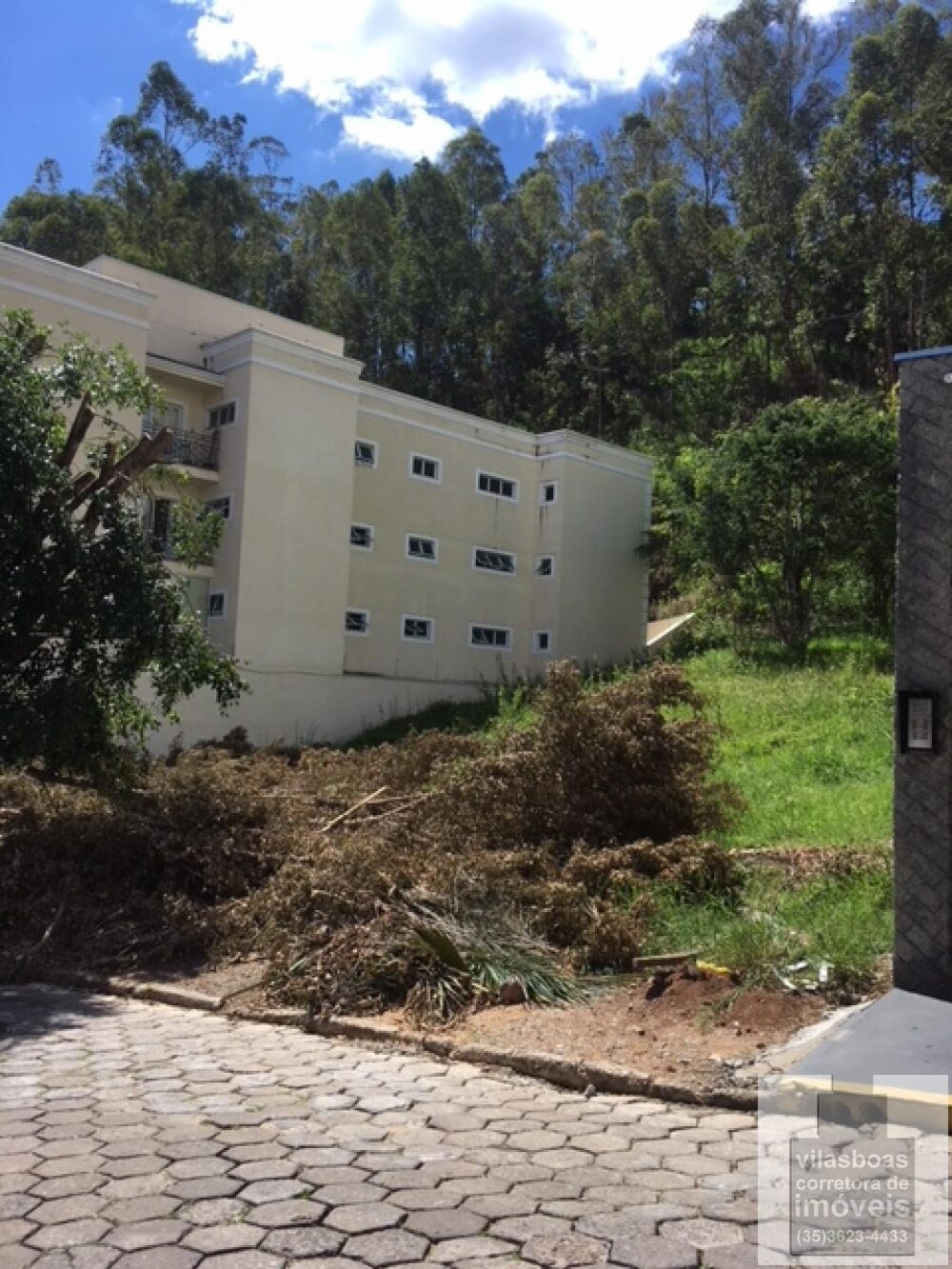 Foto 3 de Terreno de 851.5 m² em Varginha