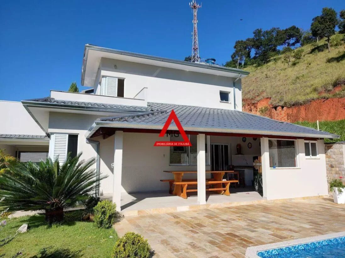 Foto 6 de Casa de 365 m² em CASA COM 3 QUARTOS