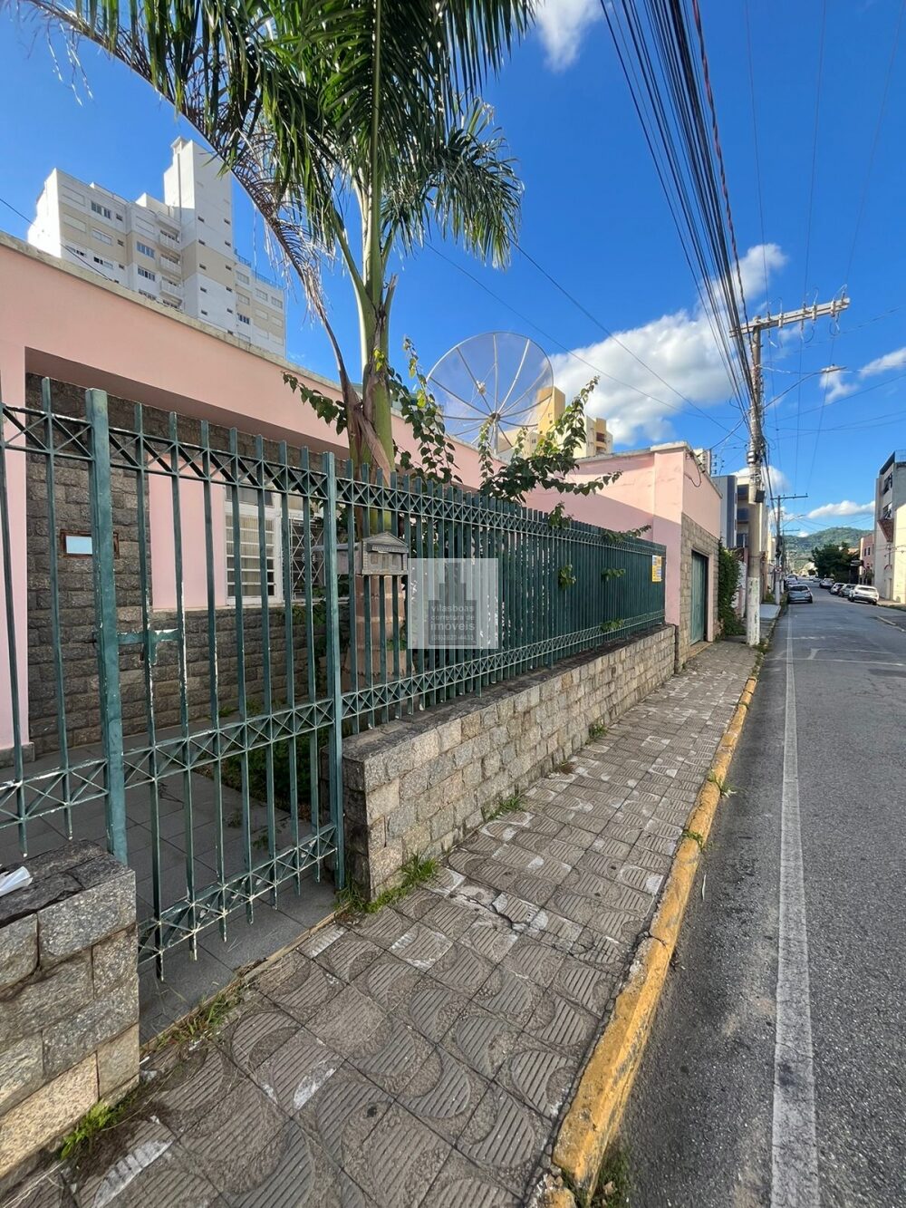 Foto 2 de Casa de 500 m² em Centro