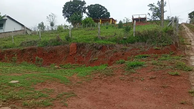 Foto 1 de Terreno de 700 m² em Açude