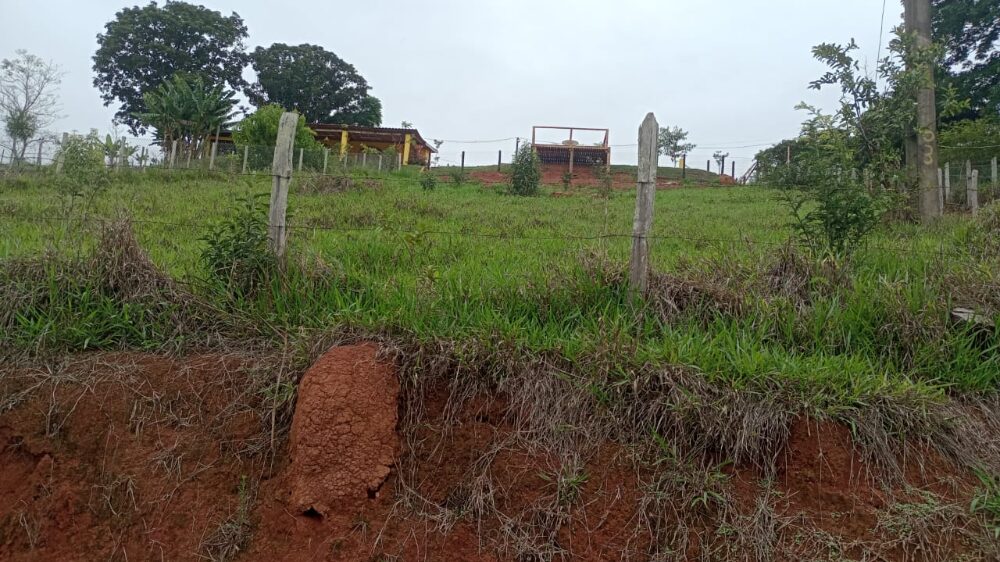 Foto 4 de Terreno de 700 m² em Açude
