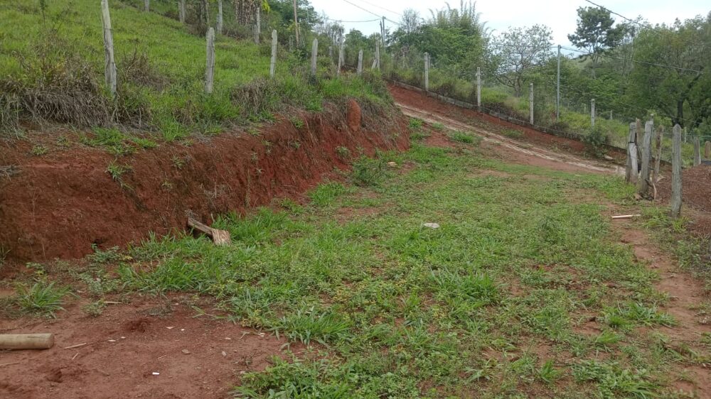 Foto 5 de Terreno de 700 m² em Açude