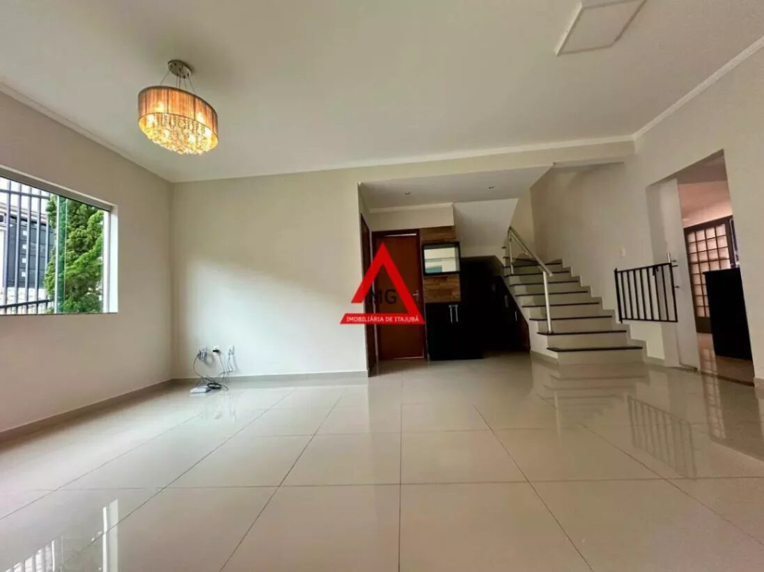 Foto 5 de Casa de 142 m² em SOBRADO Á VENDA COM 3 QUARTOS SENDO UMA SUÍTE