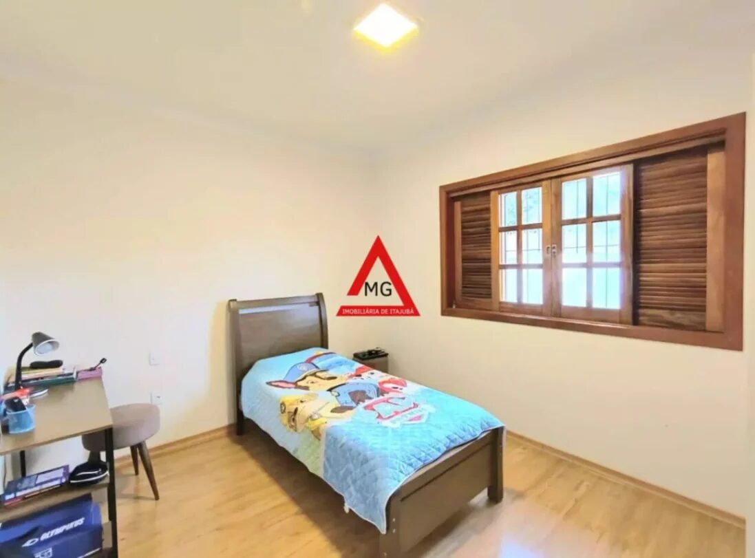 Foto 6 de Casa de 480 m² em SENDO UMA SUÍTE
