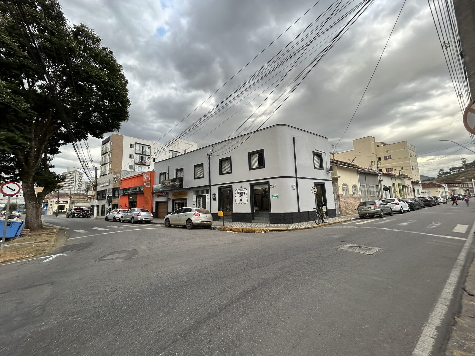 Foto 2 de Sala comercial de 15 m² em VARGINHA para alugar