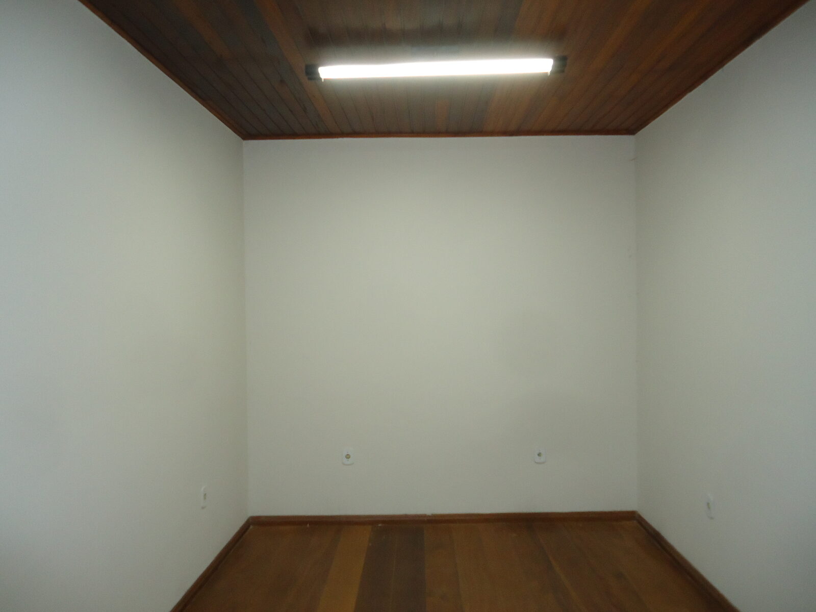 Foto 4 de Sala comercial de 15 m² em VARGINHA para alugar
