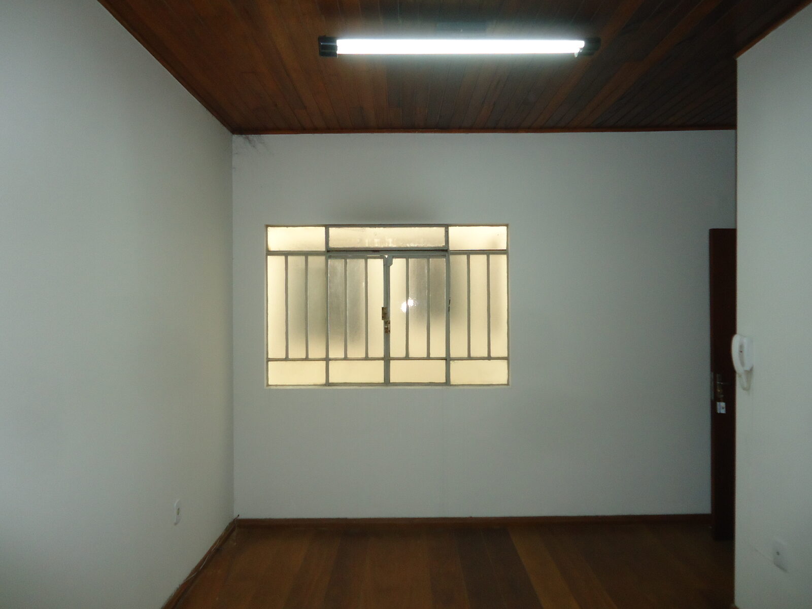 Foto 5 de Sala comercial de 15 m² em VARGINHA para alugar