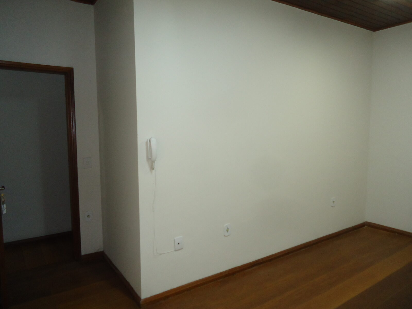Foto 6 de Sala comercial de 15 m² em VARGINHA para alugar
