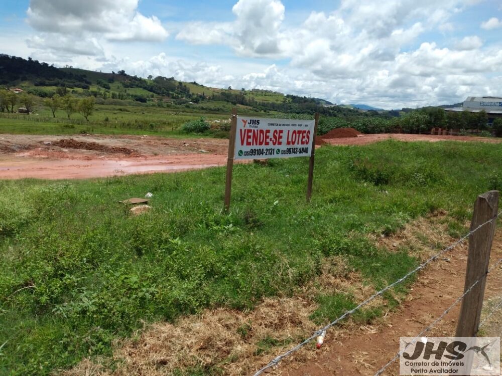 Foto 2 de Terreno de 640 m² em Rebourgeon