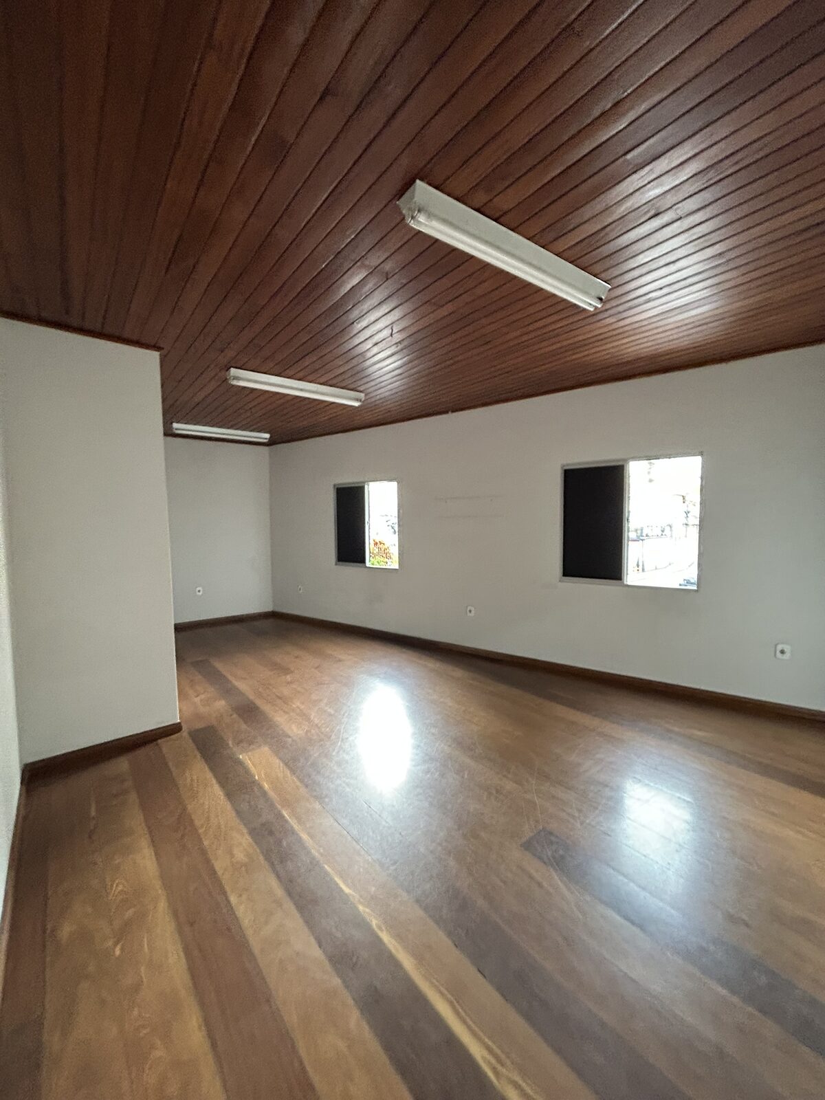 Foto 4 de Sala comercial de 20 m² em VARGINHA para alugar