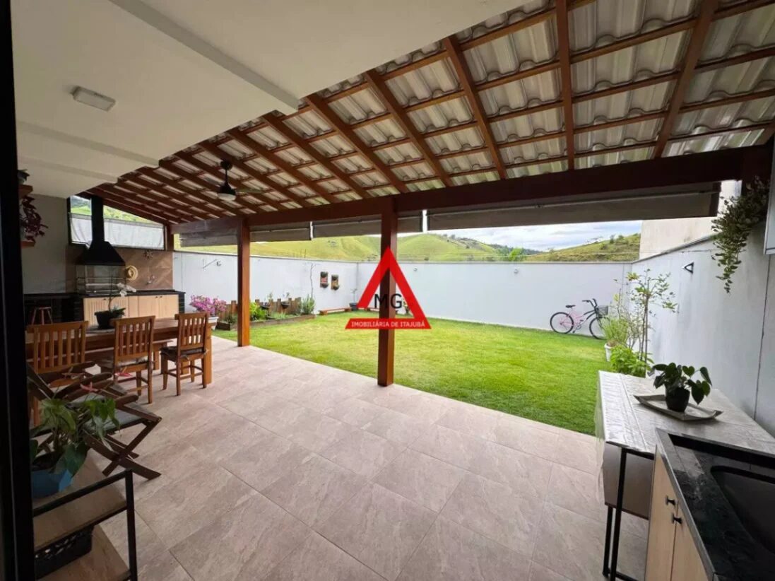 Foto 2 de Casa de 110 m² em CASA Á VENDA COM 3 QUARTOS