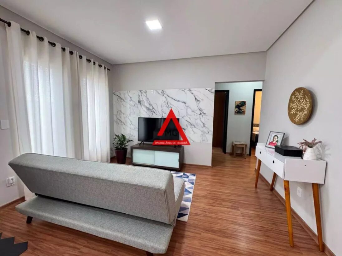 Foto 4 de Casa de 110 m² em CASA Á VENDA COM 3 QUARTOS