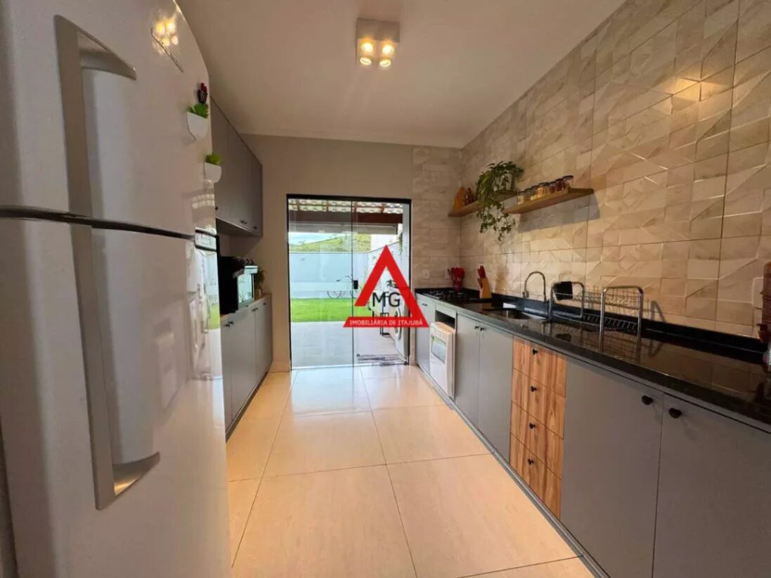 Foto 5 de Casa de 110 m² em CASA Á VENDA COM 3 QUARTOS