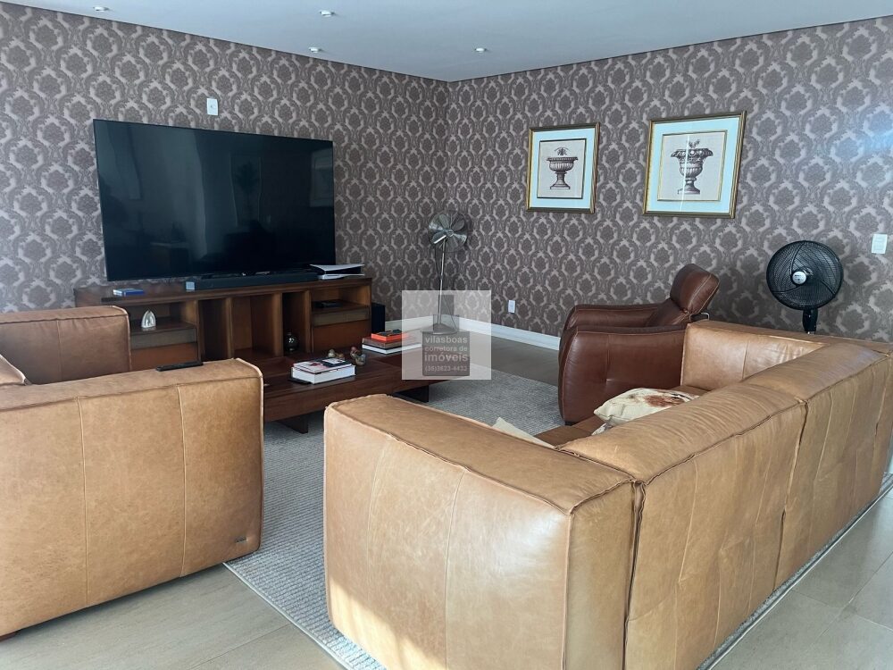 Foto 2 de Casa de 655.57 m² em Pinheirinho
