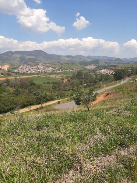Foto 4 de Terreno de 1120 m² em Das Nacoes