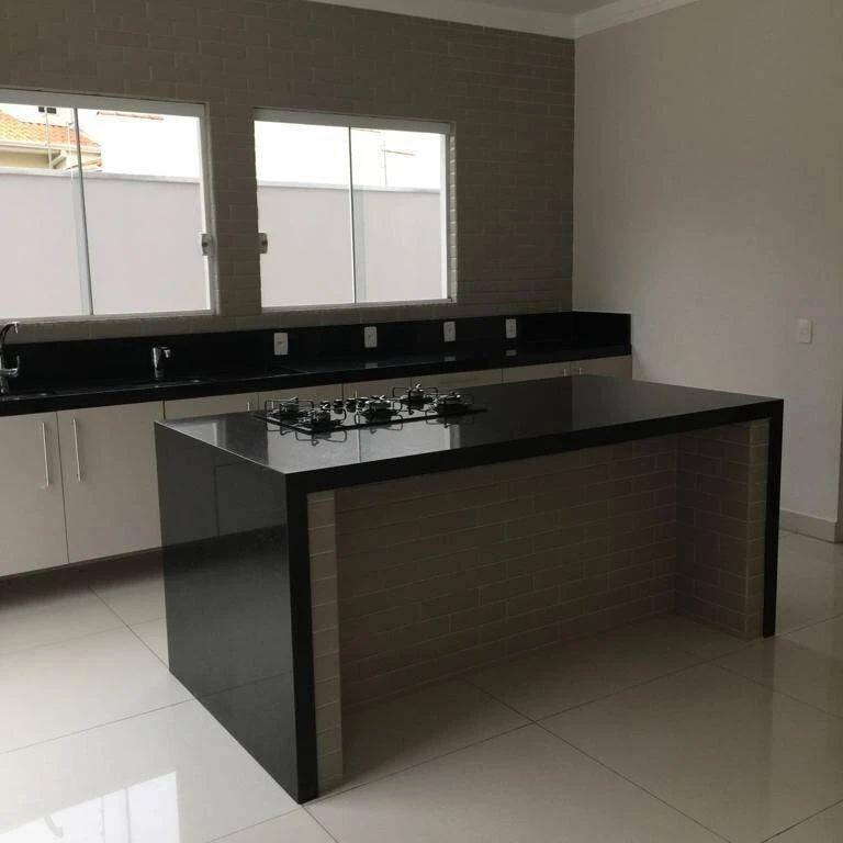 Foto 5 de Casa de 371 m² em Pinheirinho
