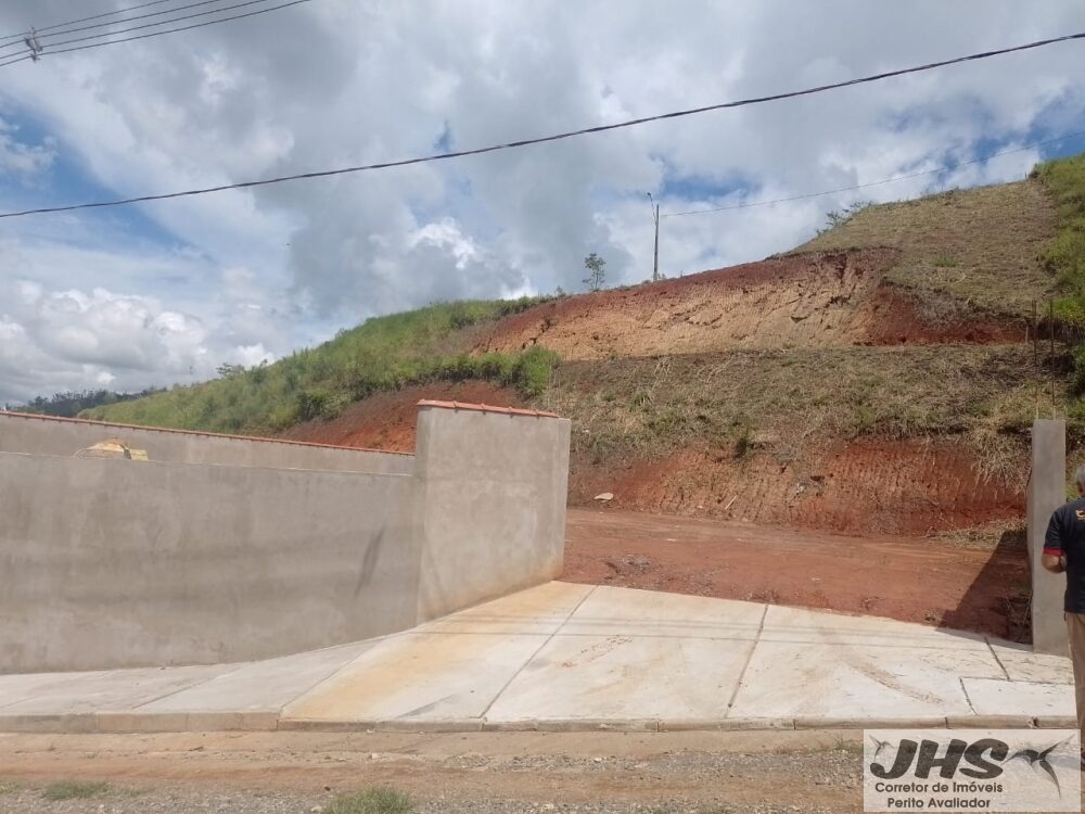 Foto 4 de Terreno de 1300 m² em Pinheirinho