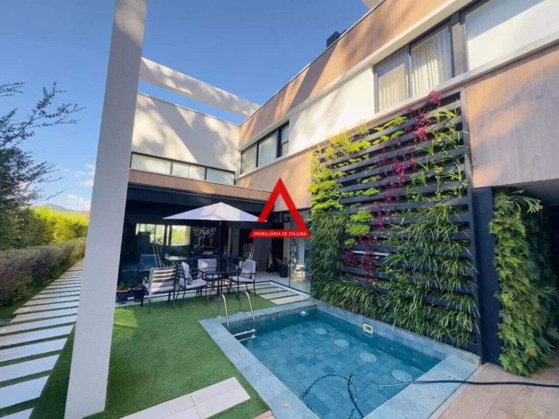 Foto 4 de Casa de 467.73 m² em Pinheirinho