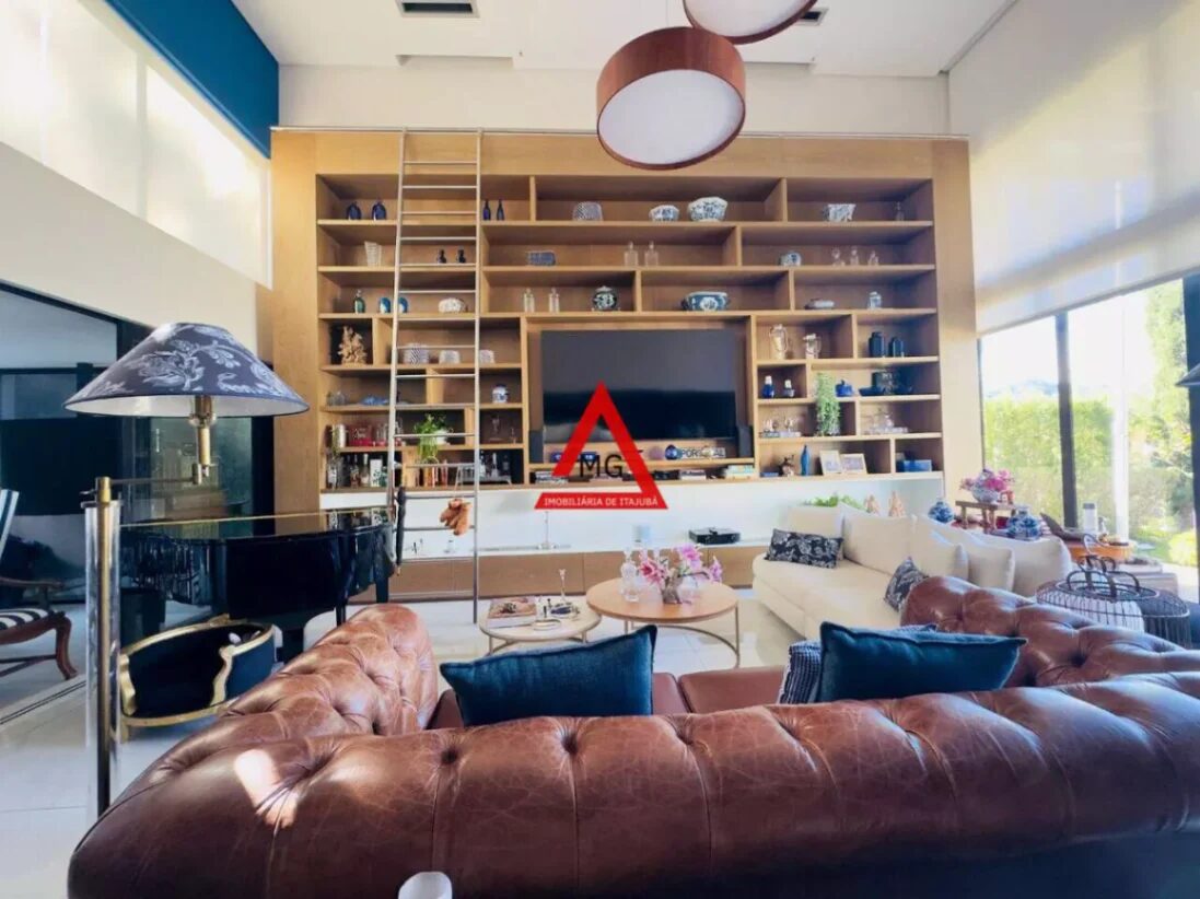 Foto 5 de Casa de 467.73 m² em Pinheirinho