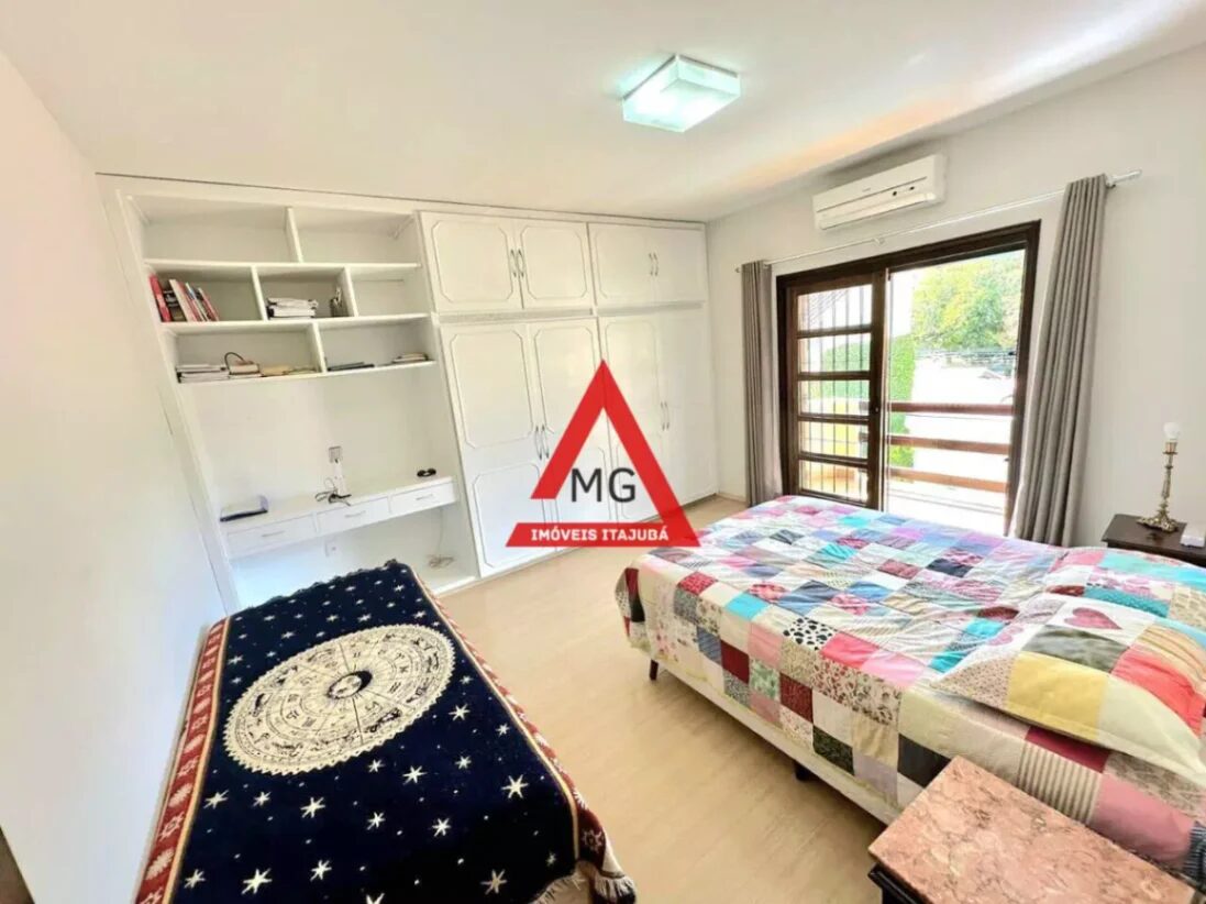 Foto 4 de Casa de 420 m² em CASA ESPETACULAR | 6 quartos