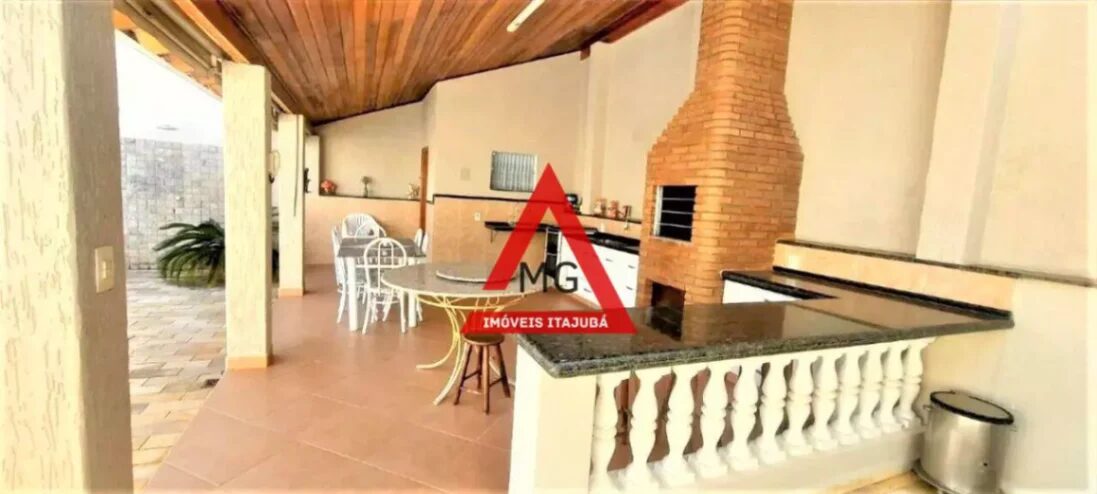 Foto 2 de Casa de 390 m² em Jardim Bela Vista