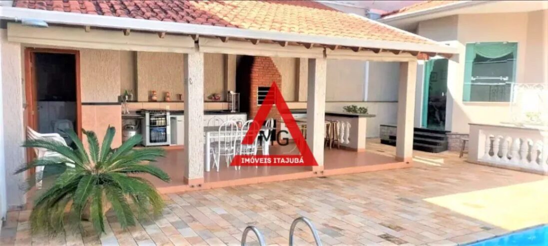 Foto 3 de Casa de 390 m² em Jardim Bela Vista