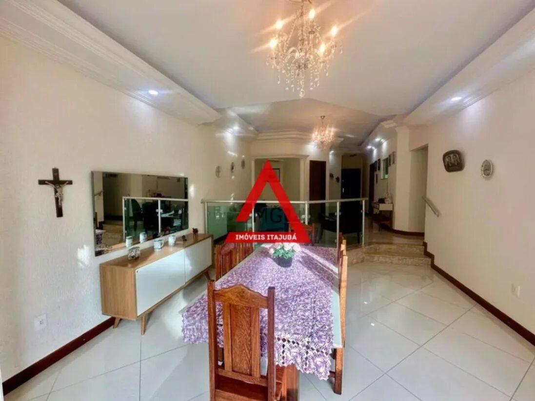 Foto 4 de Casa de 390 m² em Jardim Bela Vista
