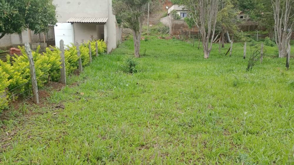 Foto 4 de Terreno de 650 m² em Açude