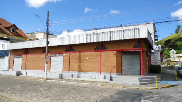 Ponto comercial de 140 m² em Varginha para alugar