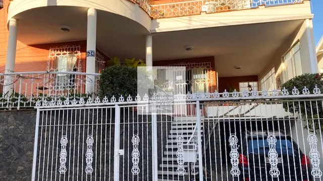 Foto 1 de Casa de 325 m² em Centro