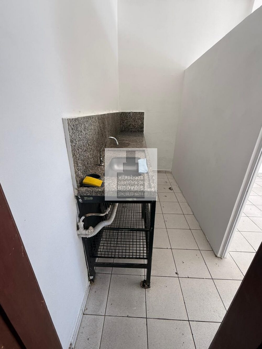 Foto 2 de Ponto comercial de 25.6 m² em Centro para alugar