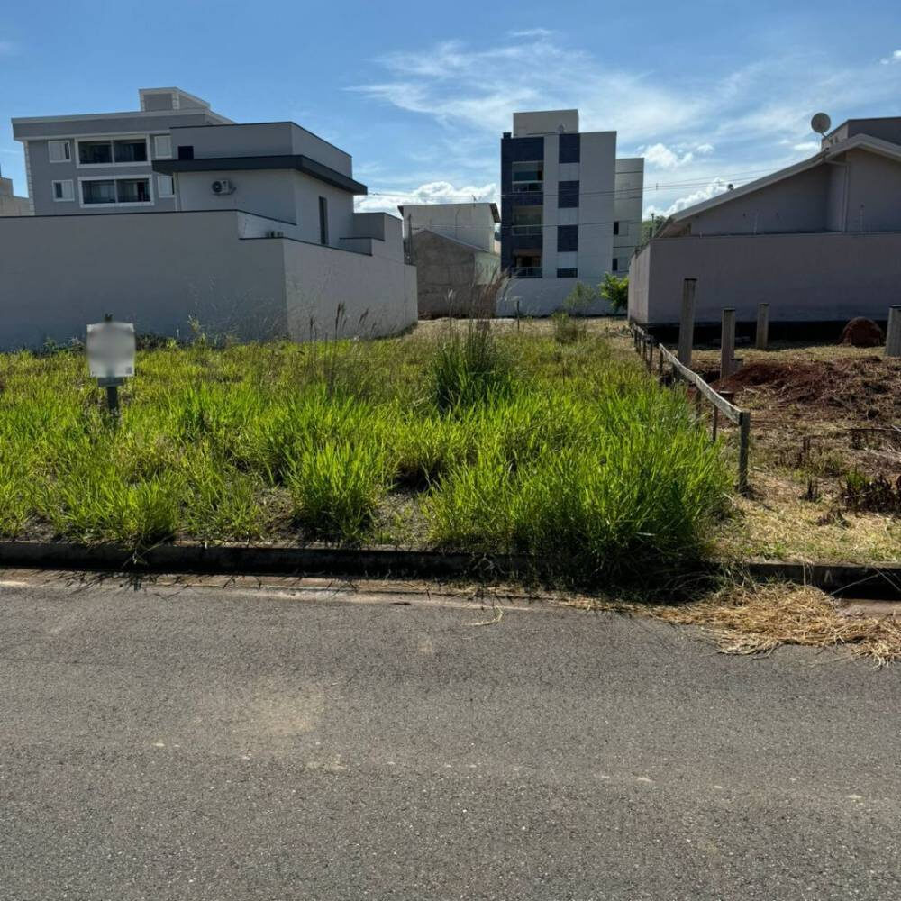 Foto 3 de Terreno de 268 m² em Estiva