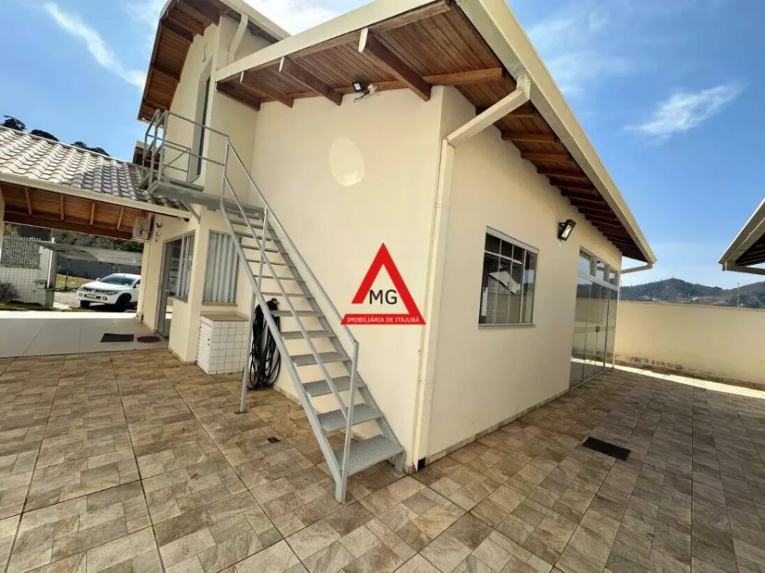 Foto 5 de Casa de 386.77 m² em sendo duas suítes