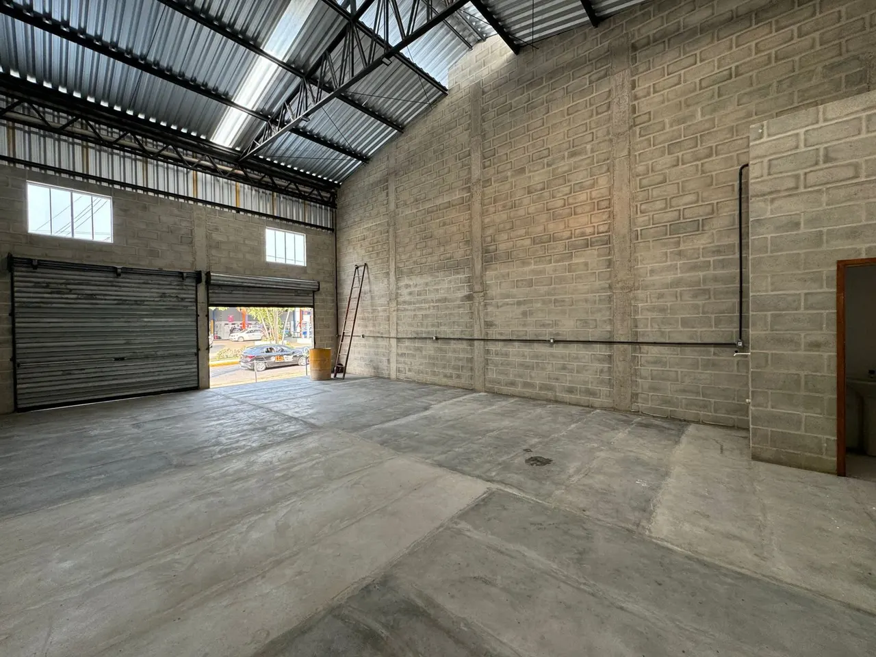 Foto 4 de Ponto comercial de 90 m² em SÃO SEBASTIÃO para alugar