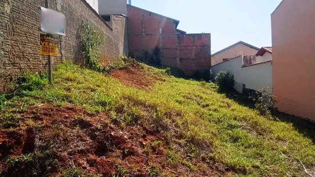 Foto 1 de Terreno de 200 m² em Jardim Lisboa