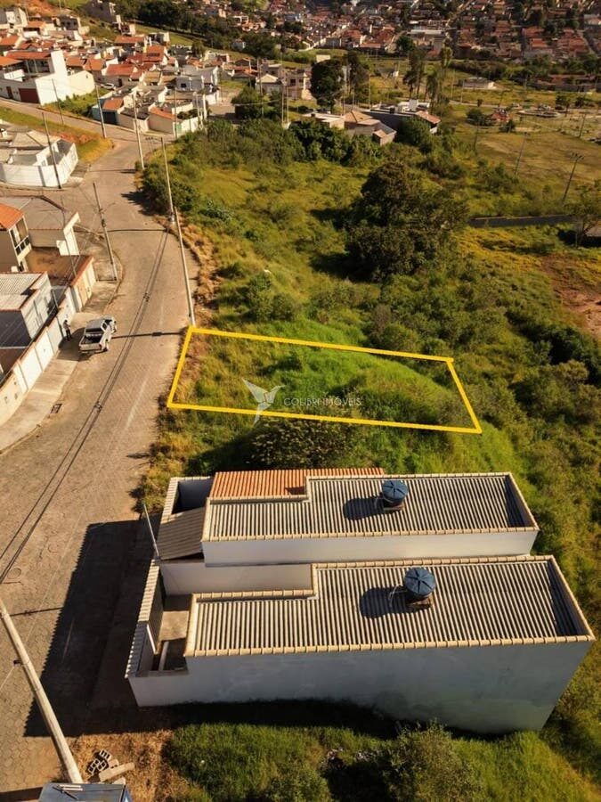 Foto 2 de Terreno de 200 m² em Rebourgeon